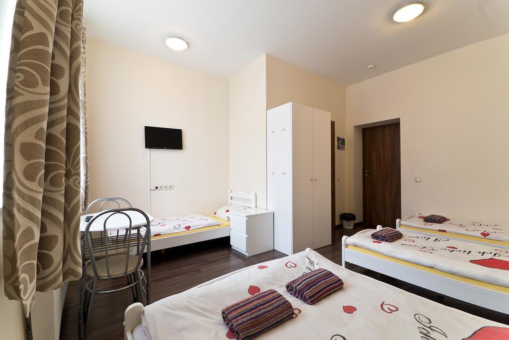 Happy Hotel Riga Exterior photo